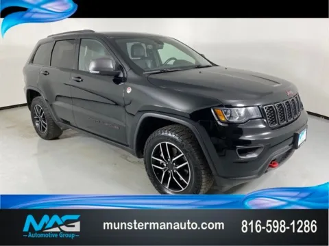 Black 2019 Jeep Grand Cherokee Trailhawk for sale in Blue Springs, MO