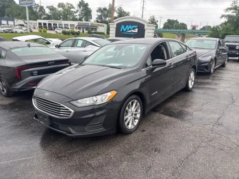 Photos of 2019 Ford Fusion Hybrid SE for sale in Blue Springs, MO at MAG Auto - Munsterman Automotive Group