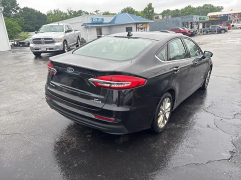 More photos of 2019 Ford Fusion Hybrid SE at MAG Auto - Munsterman Automotive Group, MO
