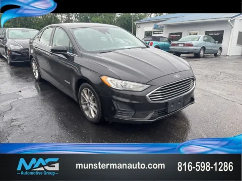 Black 2019 Ford Fusion Hybrid SE for sale in Blue Springs, MO