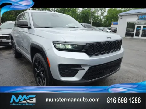 Silver 2024 Jeep Grand Cherokee Altitude for sale in Blue Springs, MO