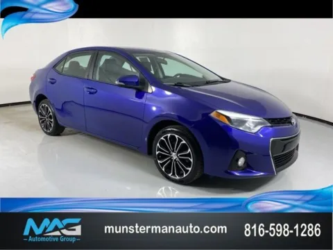Blue 2016 Toyota Corolla S for sale in Blue Springs, MO