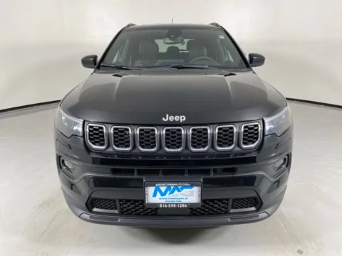 Photos of 2024 Jeep Compass Latitude for sale in Blue Springs, MO at MAG Auto - Munsterman Automotive Group