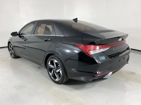 More photos of 2023 Hyundai Elantra Limited at MAG Auto - Munsterman Automotive Group, MO