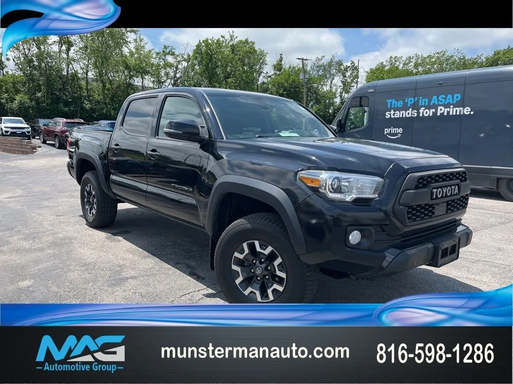 Black 2022 Toyota Tacoma TRD Off-Road for sale in Blue Springs, MO