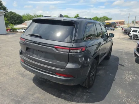 More photos of 2024 Jeep Grand Cherokee Altitude at MAG Auto - Munsterman Automotive Group, MO