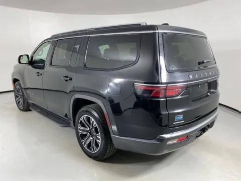 More photos of 2022 Jeep Wagoneer Series III at MAG Auto - Munsterman Automotive Group, MO