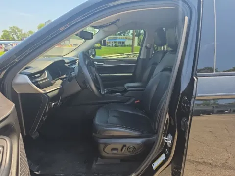 More photos of 2022 Jeep Grand Cherokee L Limited at MAG Auto - Munsterman Automotive Group, MO