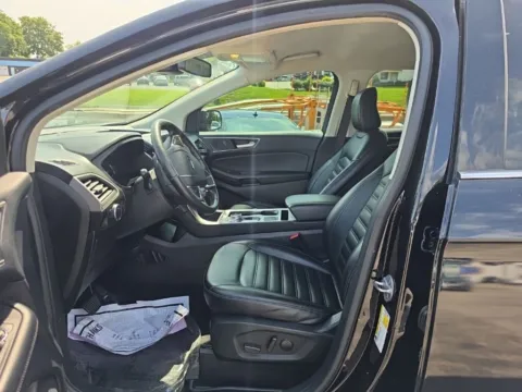 More photos of 2022 Ford Edge SEL at MAG Auto - Munsterman Automotive Group, MO