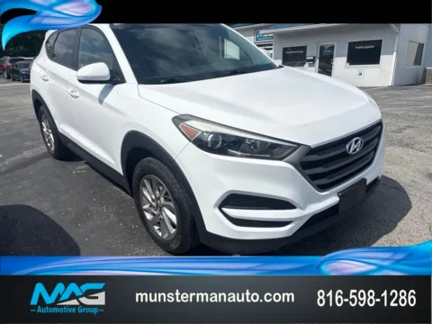 White 2016 Hyundai Tucson SE for sale in Blue Springs, MO