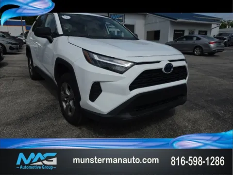 White 2023 Toyota RAV4 Hybrid LE for sale in Blue Springs, MO
