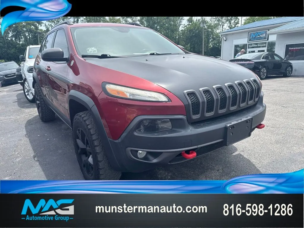 Red 2015 Jeep Cherokee Trailhawk for sale in Blue Springs, MO