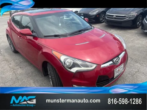 Red 2012 Hyundai Veloster for sale in Blue Springs, MO