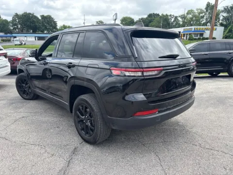 Another view of 2024 Jeep Grand Cherokee Altitude for sale in Blue Springs, MO at MAG Auto - Munsterman Automotive Group