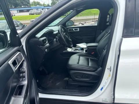 More photos of 2020 Ford Explorer XLT at MAG Auto - Munsterman Automotive Group, MO