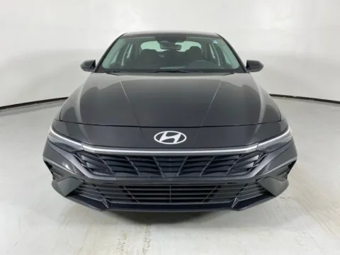 Photos of 2024 Hyundai Elantra SEL for sale in Blue Springs, MO at MAG Auto - Munsterman Automotive Group