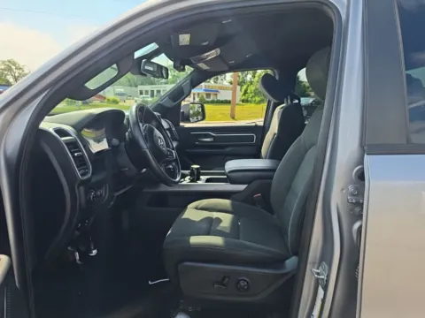 More photos of 2019 Ram 1500 Big Horn/Lone Star at MAG Auto - Munsterman Automotive Group, MO