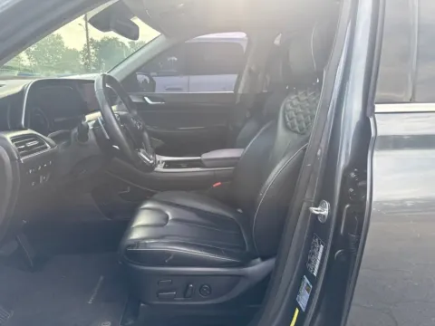 More photos of 2021 Hyundai Palisade Limited at MAG Auto - Munsterman Automotive Group, MO