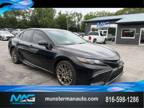 Black 2024 Toyota Camry SE Nightshade for sale in Blue Springs, MO