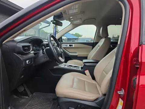 More photos of 2021 Ford Explorer Limited at MAG Auto - Munsterman Automotive Group, MO