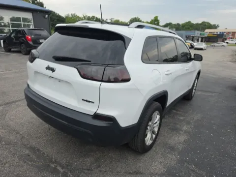 More photos of 2020 Jeep Cherokee Latitude at MAG Auto - Munsterman Automotive Group, MO