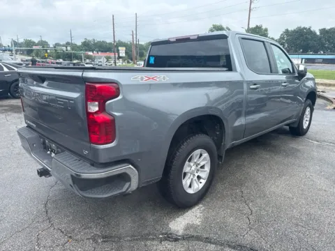 More photos of 2021 Chevrolet Silverado 1500 LT at MAG Auto - Munsterman Automotive Group, MO