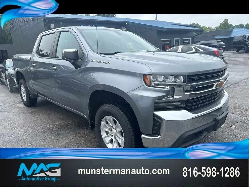 Gray 2021 Chevrolet Silverado 1500 LT for sale in Blue Springs, MO