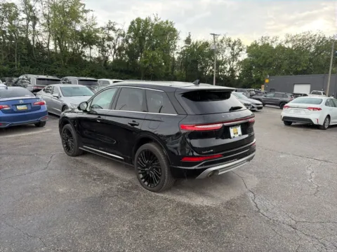 More photos of 2021 Lincoln Corsair Reserve at MAG Auto - Munsterman Automotive Group, MO