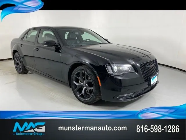 Black 2023 Chrysler 300 S for sale in Blue Springs, MO