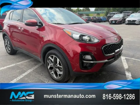 Red 2022 Kia Sportage EX for sale in Blue Springs, MO