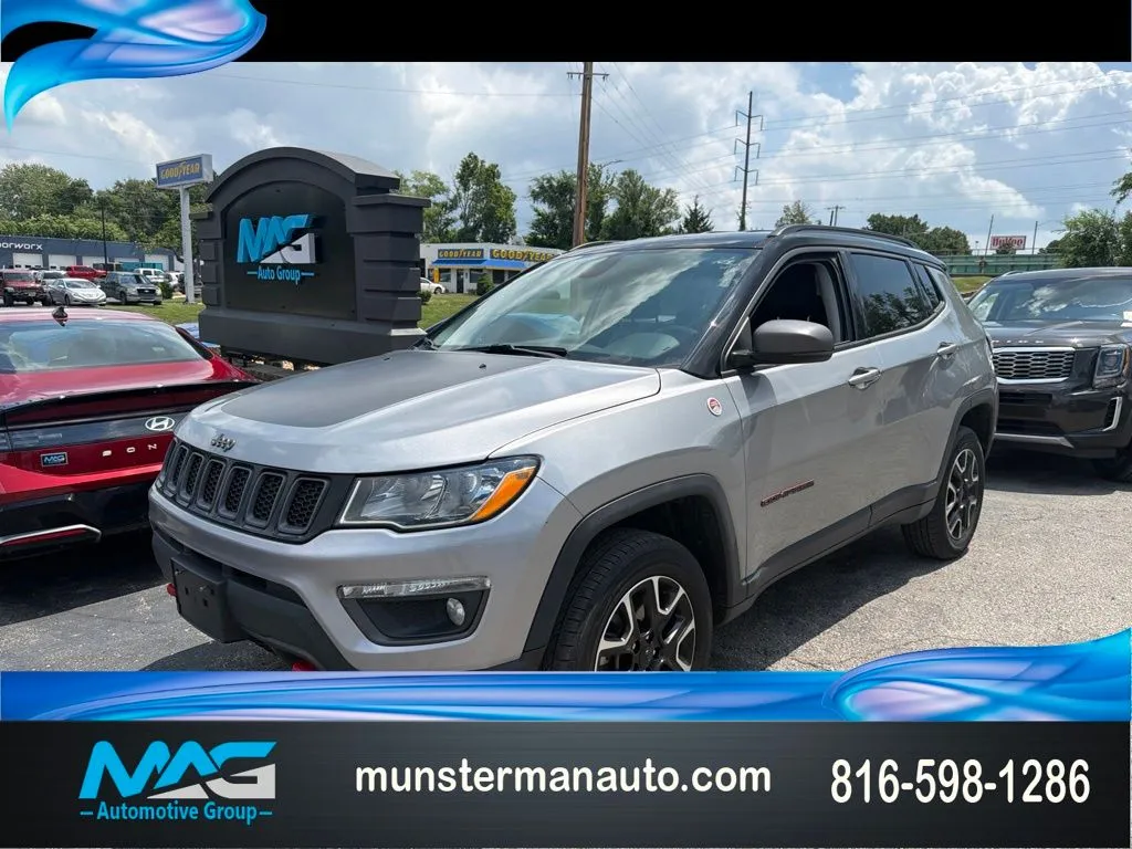 Silver 2019 Jeep Compass Trailhawk for sale in Blue Springs, MO