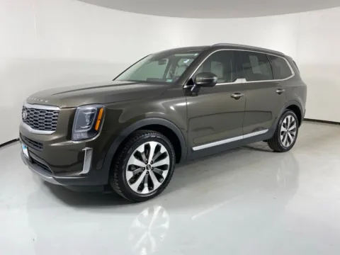 Another view of 2020 Kia Telluride S for sale in Blue Springs, MO at MAG Auto - Munsterman Automotive Group
