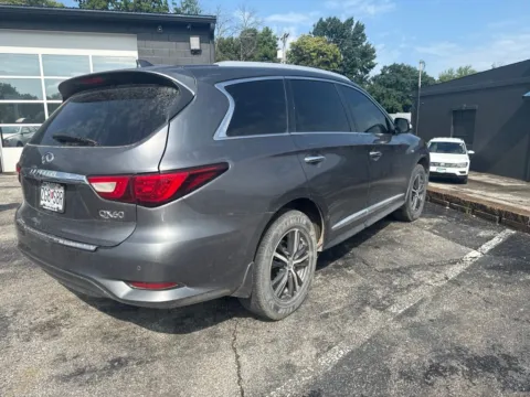 More photos of 2017 INFINITI QX60 at MAG Auto - Munsterman Automotive Group, MO