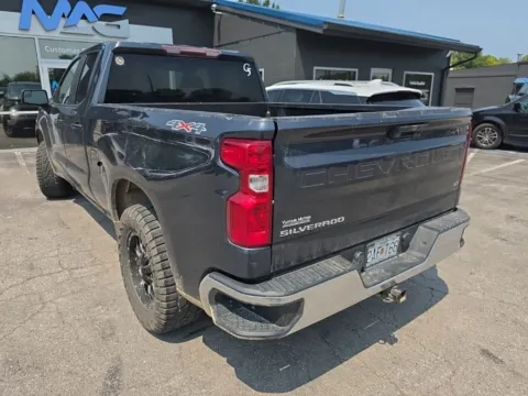 Another view of 2020 Chevrolet Silverado 1500 LT for sale in Blue Springs, MO at MAG Auto - Munsterman Automotive Group