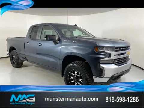 Gray 2020 Chevrolet Silverado 1500 LT for sale in Blue Springs, MO