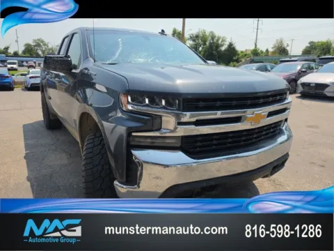 Gray 2020 Chevrolet Silverado 1500 LT for sale in Blue Springs, MO