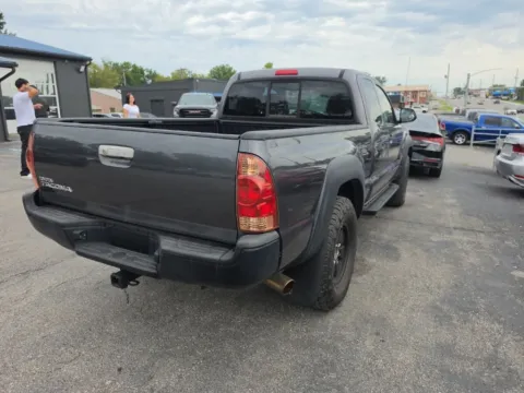 More photos of 2015 Toyota Tacoma at MAG Auto - Munsterman Automotive Group, MO