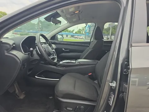 More photos of 2022 Hyundai Tucson Hybrid Blue at MAG Auto - Munsterman Automotive Group, MO