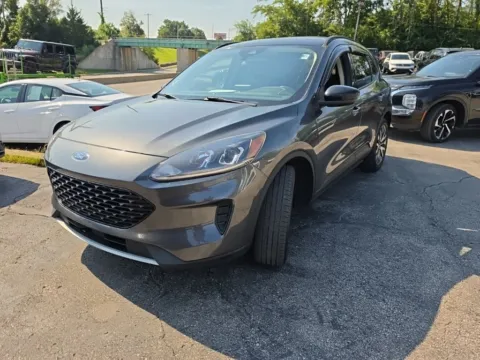 Photos of 2020 Ford Escape SE Sport Hybrid for sale in Blue Springs, MO at MAG Auto - Munsterman Automotive Group
