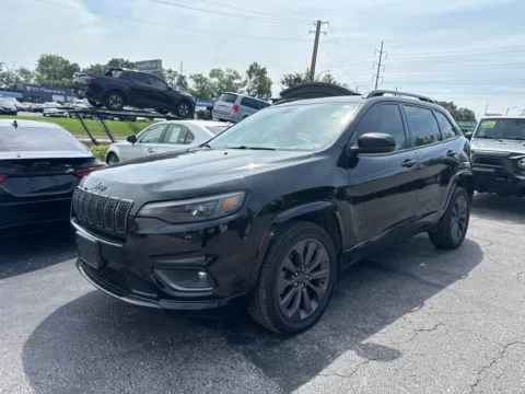 Photos of 2020 Jeep Cherokee Limited for sale in Blue Springs, MO at MAG Auto - Munsterman Automotive Group