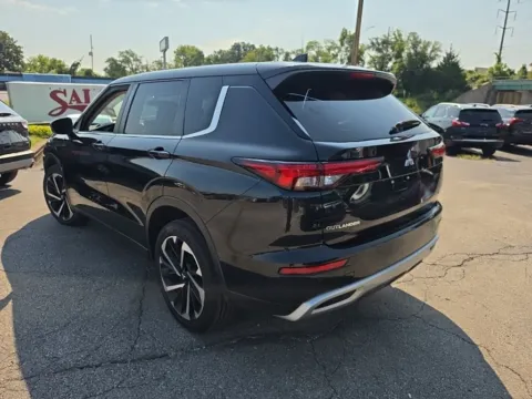 Another view of 2023 Mitsubishi Outlander SE for sale in Blue Springs, MO at MAG Auto - Munsterman Automotive Group
