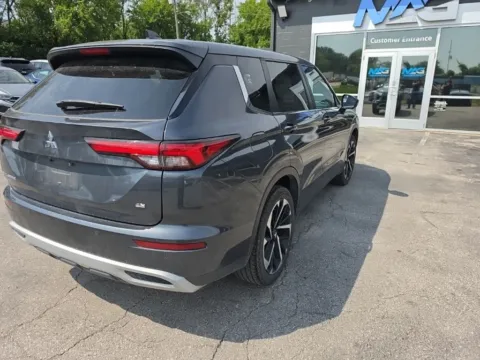 More photos of 2024 Mitsubishi Outlander SE at MAG Auto - Munsterman Automotive Group, MO