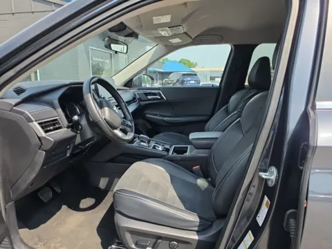 More photos of 2024 Mitsubishi Outlander SE at MAG Auto - Munsterman Automotive Group, MO