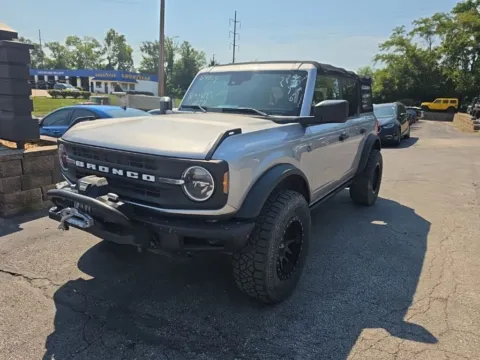 Photos of 2022 Ford Bronco Black Diamond for sale in Blue Springs, MO at MAG Auto - Munsterman Automotive Group