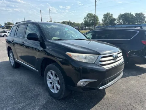 Photos of 2012 Toyota Highlander for sale in Blue Springs, MO at MAG Auto - Munsterman Automotive Group