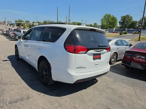 Another view of 2020 Chrysler Pacifica Launch Edition for sale in Blue Springs, MO at MAG Auto - Munsterman Automotive Group