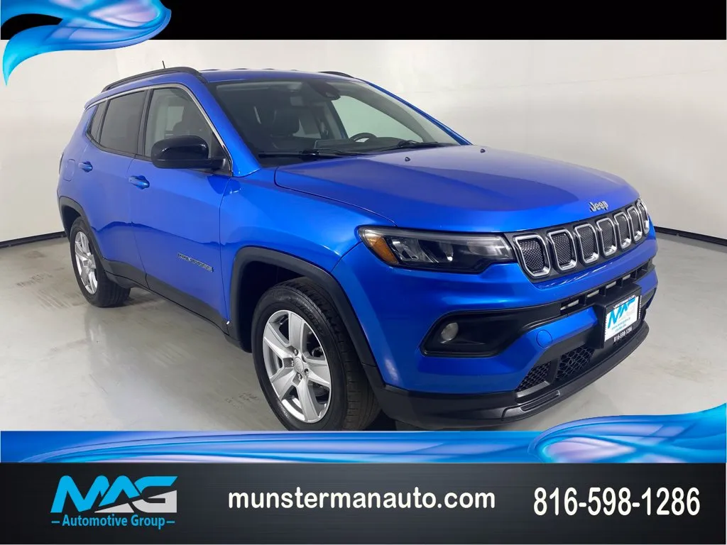 Blue 2022 Jeep Compass Latitude for sale in Blue Springs, MO