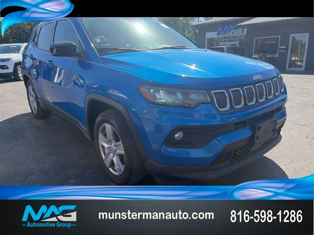 Blue 2022 Jeep Compass Latitude for sale in Blue Springs, MO