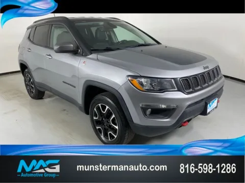 Silver 2019 Jeep Compass Trailhawk for sale in Blue Springs, MO