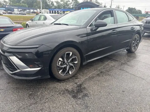 Photos of 2025 Hyundai Sonata SEL for sale in Blue Springs, MO at MAG Auto - Munsterman Automotive Group